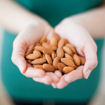 new research suggests almonds may support cognitive health
