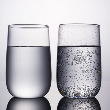Water VS. Sparkling Water