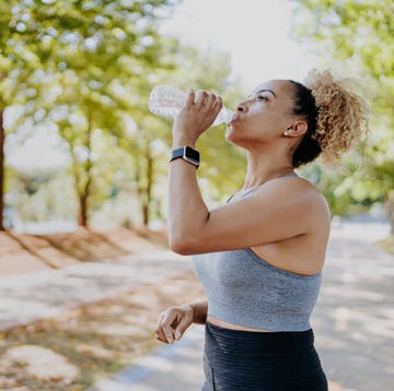 fitness runner woman drinking water fitness runner woman drinking water