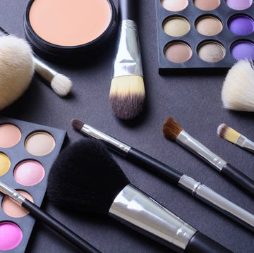 make up pallet with brush